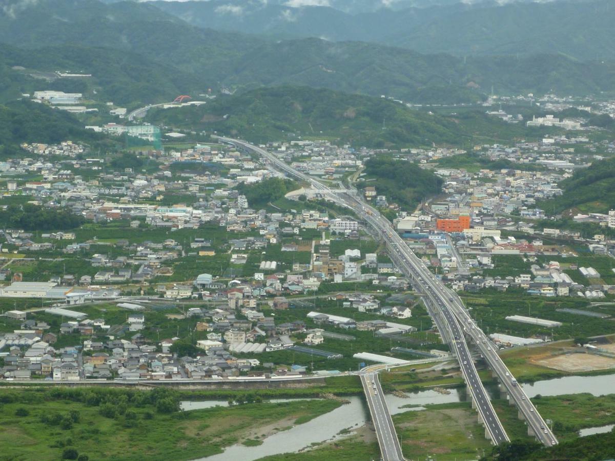 Business Hotel Top Inn Kagurano Wakayama Buitenkant foto