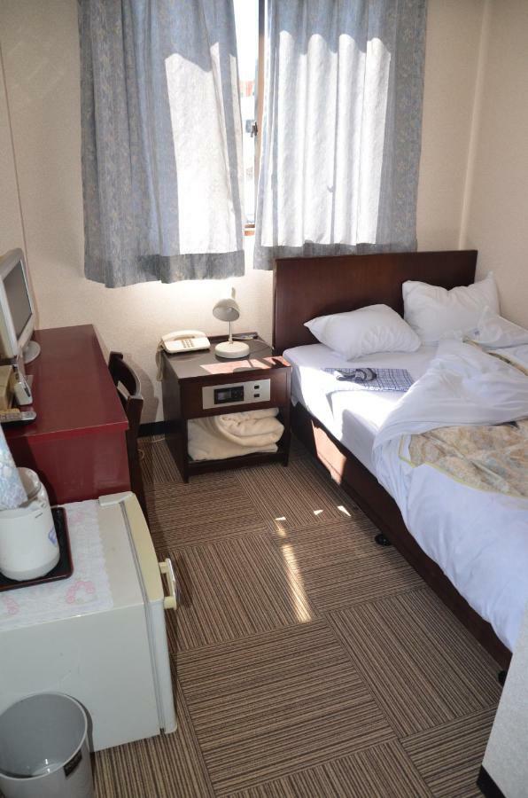 Business Hotel Top Inn Kagurano Wakayama Buitenkant foto