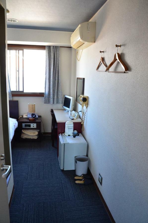 Business Hotel Top Inn Kagurano Wakayama Buitenkant foto